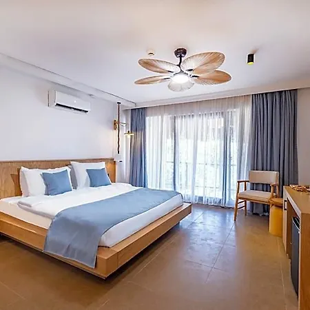 מלון Maja Luxury 5*