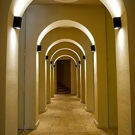 Maja Luxury